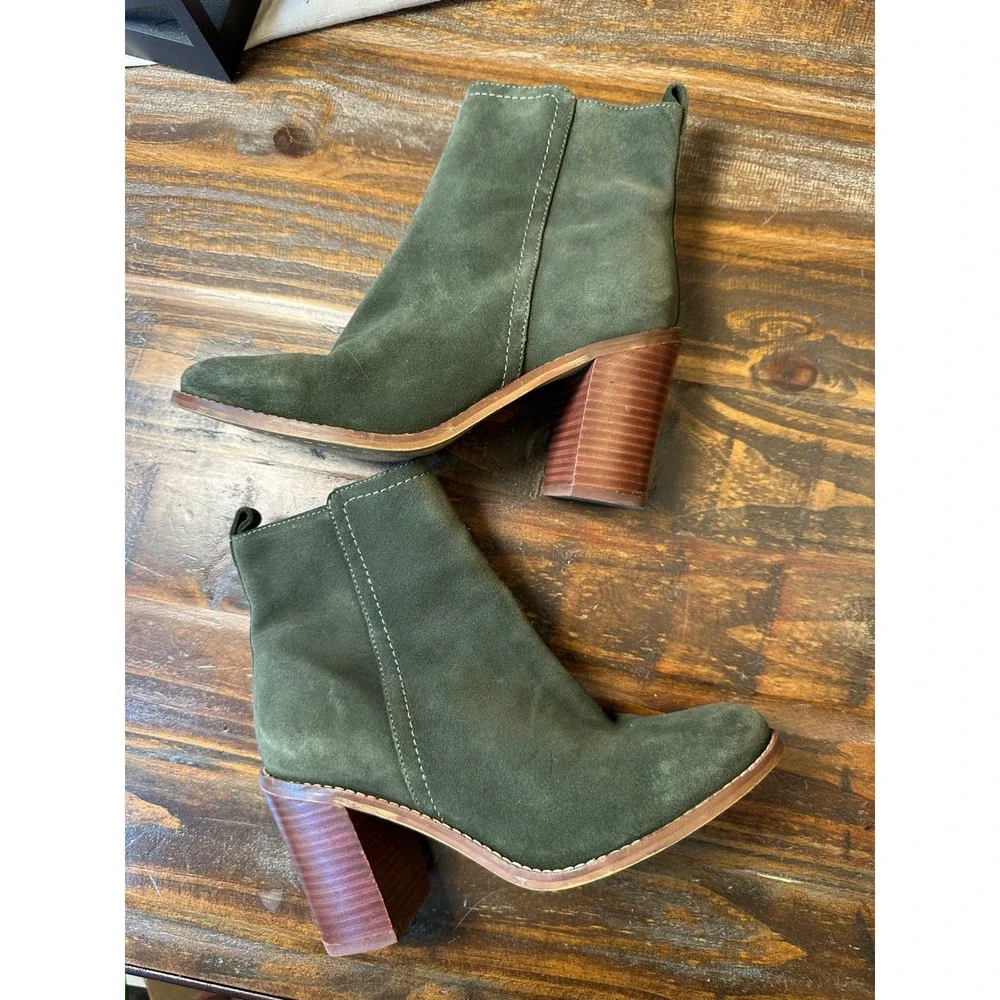 Seychelles Boots Olive Green Suede Block Heel Ankle Booties Woman's Size 8.5 Hel